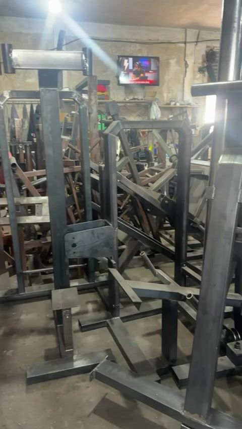 Máquinas: el equipamiento en fabricación en el taller de G-World.